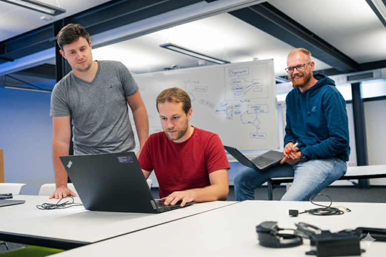 Felix Palm Stiwi, Daniel Franke und Dr. Sebastian Junghans, Gründerteam der Implix GmbH